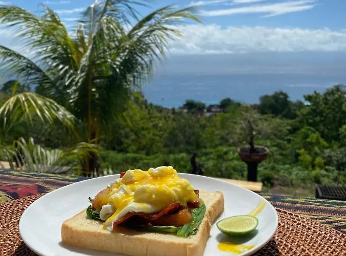 Gara Gara Sea View 3* Batununggul